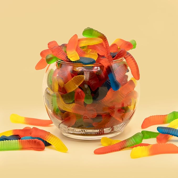 Gummy Worms | 2 Pound Bag | Gummy Candy Made with Real Fruit Juice | Chewy Candy in Assorted Fruit Flavors | Gummies for Buffets, Party Favors and Goody Bags