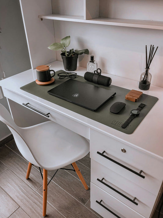 Desk Organization Tips to Reduce Clutter and Improve Focus - TrueDesk