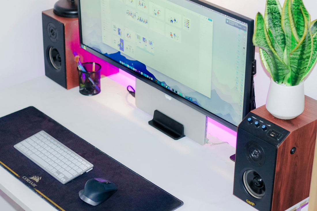 Master the Art of a Clean Desk - TrueDesk