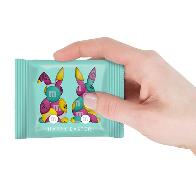 M&M'S WORLD Easter Milk Chocolate Candy Favors, Festive Spring Themed Treats in sharable favor packs, Perfect for Egg Hunts, Basket Fillers, Party Favors, and Seasonal Snacking