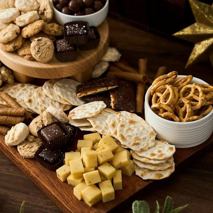 Christmas Basket Gift Deluxe of Holiday Foods by GourmetGiftBaskets.com