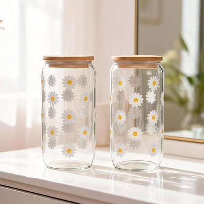 Cute Glass Cups with Lids and Straws, Daisy Flower Iced Coffee Smoothie Matcha Cup Tumbler Birthday Gifts for Women Sister Friend Her Preppy Teenage Girls Teen Girl Gifts Trendy Stuff Things