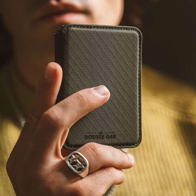 CLOUD Wallet Slim Minimalist — Magnetic Closure, Lightweight Design, Quick Access Pull Tab - Top Grain Leather Front Pocket Wallet (Ripstop Moss)