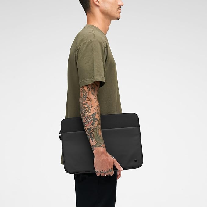 Incase A.R.C. Sleeve with ReSpun Recycled Polyester - 15 inch and 16 inch MacBook/Laptop & iPad/Tablet Case - Cushioned Faux Fur Lining, External Zippered Slip Pocket - Black