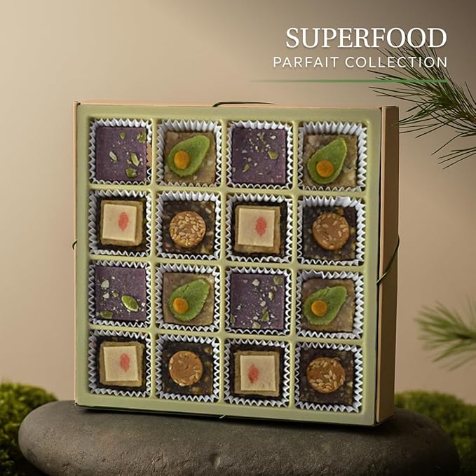Laumière Gourmet Fruits - Dried Fruit Gift Baskets - Superfood Parfait Collection - Square (16 Pcs) - Premium Nuts Gift Basket - Healthy Snack Boxes for Adults- Vegan, Gluten Free Food Box - No Added Cane Sugar