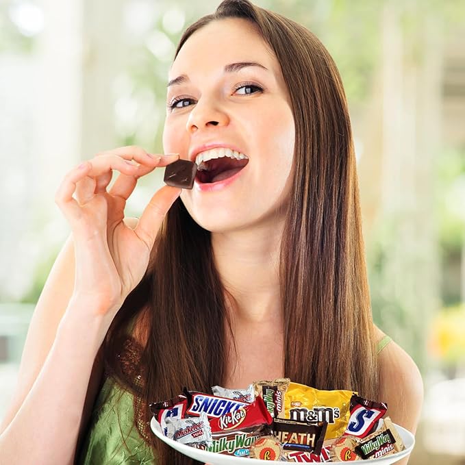 Chocolate Candy Variety Pack, Bulk Chocolate Individually Wrapped Candy, Mini Chocolate Candy Variety Pack, Ideal, Perfect for Parties, Office Treats, and Holiday Celebrations (3 Pound)