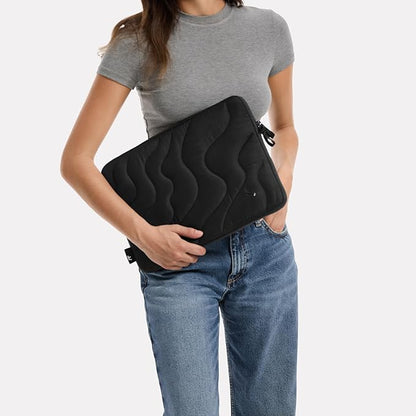 tomtoc 360 Protective Puffy Laptop Sleeve for 14-inch MacBook Pro M5(2025)/M4/M3/M2/M1 Pro/Max A3434 A3112 A3401 A3185 A2992 A2918 13.5/13.8-inch Surface Laptop 7(Copilot+ PC)/6/5/4/3, Quilted Design