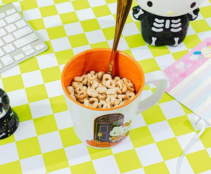 Silver Buffalo Sanrio Hello Kitty Halloween Ceramic Mug, 17.5 Ounces