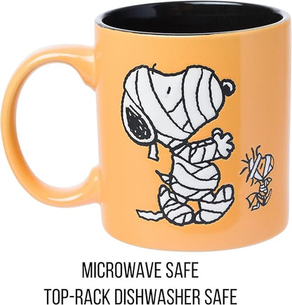 Silver Buffalo Peanuts Halloween Featuring Snoopy and Woodstock in Mummy Costume Wax Resist Ceramic Mug, 20 Ounces