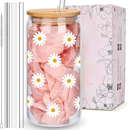 Cute Glass Cups with Lids and Straws, Daisy Flower Iced Coffee Smoothie Matcha Cup Tumbler Christmas Birthday Gifts for Women Sister Friend Her Preppy Teenage Girls Teen Girl Gifts Trendy Stuff Things