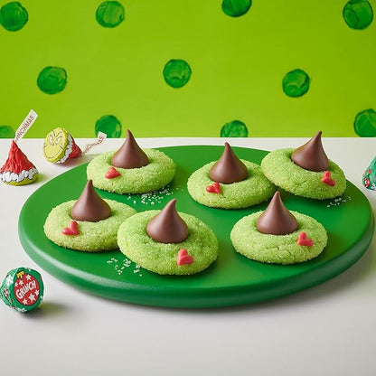 HERSHEY'S KISSES Grinch Milk Chocolate, Christmas Candy Bulk Bag, 33.85 oz