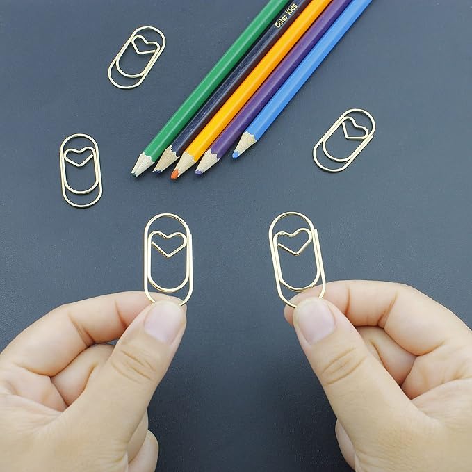50 Pcs Large Heart Paper Clips Fancy Paperclips Smooth Finish Jumbo Wide Clips for Paper Non Skid, Funny Stainless Steel Cute Paper Clips Shapes Office Supplies (Gold)