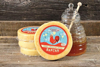 Cheese Bros. Deluxe Hot & Spicy Gift Box | Fresh from Wisconsin | Gouda varieties including Scorpion Pepper, Honey Sriracha, Mango Habanero, 3 Amigos Pepper and 2 bottles of Hot Sauce | Food Gifting