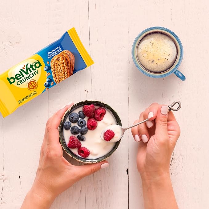 belVita Breakfast Bars Biscuits, Blueberry, 30 Total Packs, 6 Boxes (4 Biscuits Per Pack)