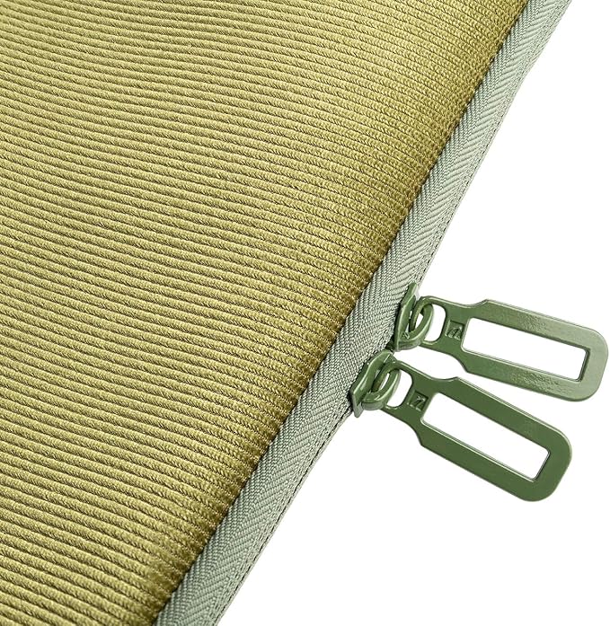 Tucano - Velluto Sleeve, Neoprene Case Cover Compatible with MacBook Pro 16" and Laptop 15.6", Protective PC Cover in Corduroy