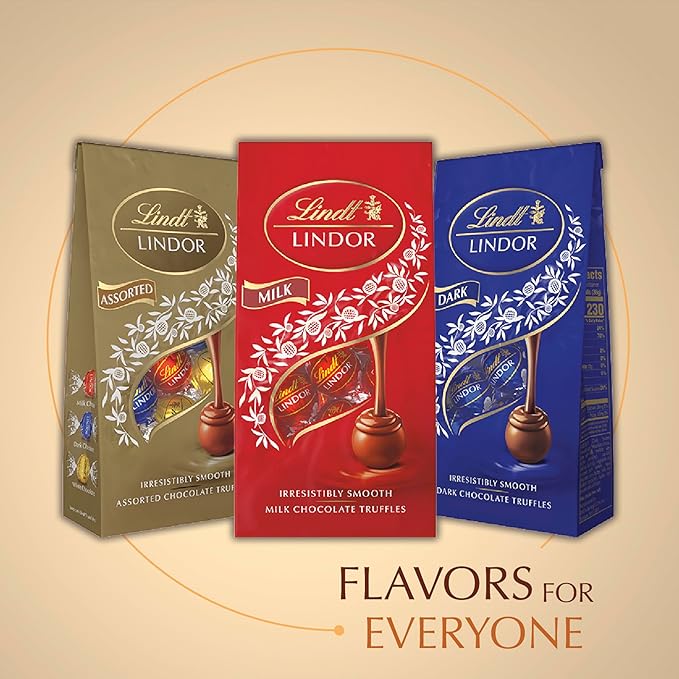 Lindt LINDOR White Chocolate Truffles, Chocolates with Smooth, Melting Truffle Center, 50.8 oz., 120 Count