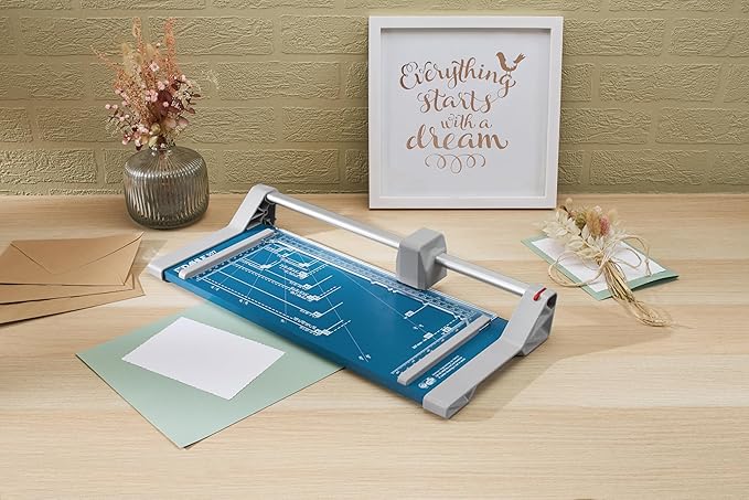 Dahle 507 Personal Rotary Trimmer, 12" Cut Length, 7 Sheet Capacity, Self-Sharpening, Automatic Clamp, German Engineered Paper Cutter