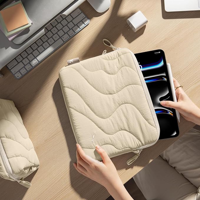 tomtoc 360 Protective Puffy Tablet Sleeve for 11-inch iPad Pro 2025 (M5/M4/(4th/3rd/2nd/1st Gen), 11-inch iPad Air (M3/M2 with Magic Keyboard/Smart Keyboard Folio, Quilted Soft Puffer iPad Case Bag