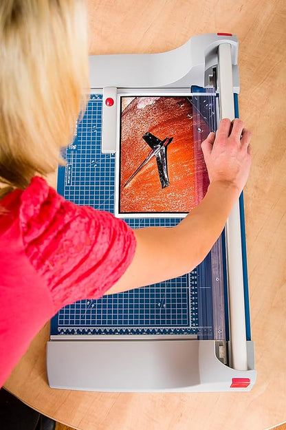 Dahle 442 Premium Rotary Trimmer, 20" Cut Length, 30 Sheet Capacity, Self-Sharpening, Automatic Clamp, German Engineered Paper Cutter
